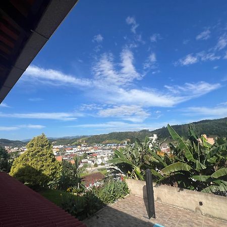 Casa Com Visao Panoramica No Centro De Nova Trento Apartman Kültér fotó